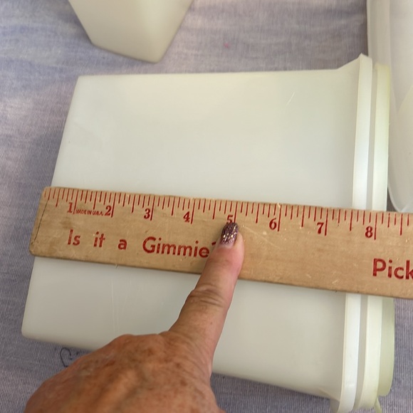 4 Vintage Tupperware - Picture 7 of 8